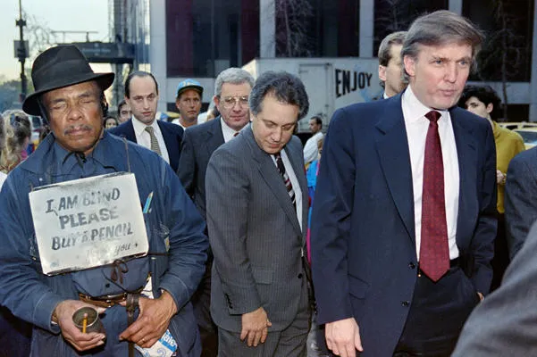 après avoir tenu une conférence de presse le 16 novembre 1990 trump a annoncé qu'il avait conclu un accord qui va temporairement forcer son casino taj mahal à la cour de faillite afp photo timothy un clary afp photo timothy un clary
