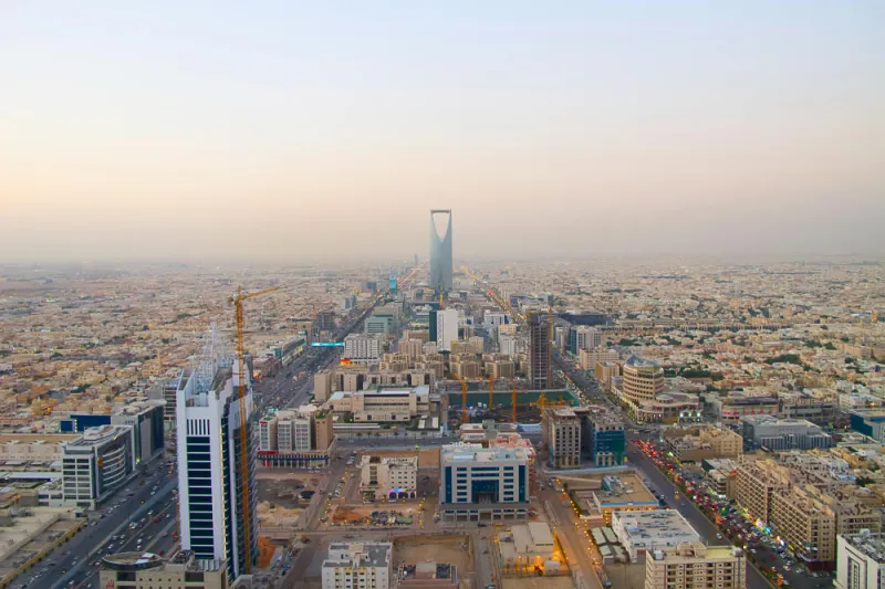 riyadh - 22 décembre tour du royaume le 22 décembre 2009 à riyad, la tour du royaume d'arabie saoudite est un centre d'affaires et de congrès, un centre commercial et l'un des principaux monuments de la ville de riyad