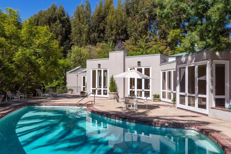lily collins sells her 5m beverly hills mansion