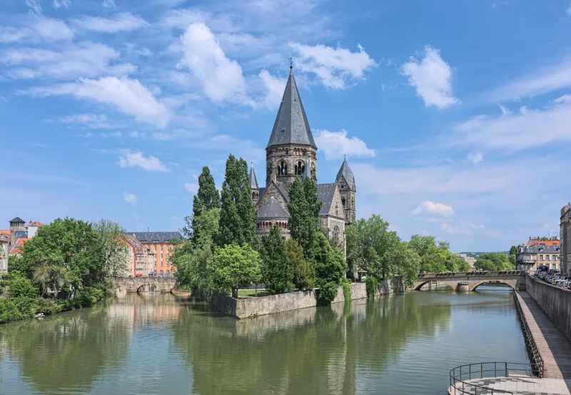 metz, france temple neuf (new temple), a protestant city church at the island of petit-saulcy on the moselle river the church was built in 1901-1904 in the neo-romanesque style