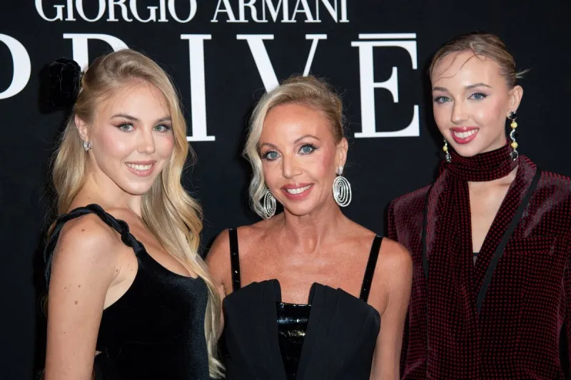 photocall de giorgio armani prive à l'occasion de la pfw