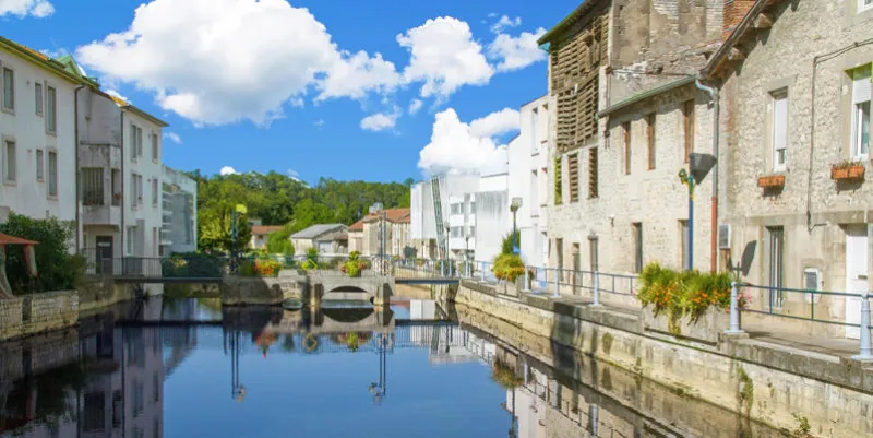 prise de vue au zoom 18 135, à focale f 16, 200 iso, 1 160 de seconde