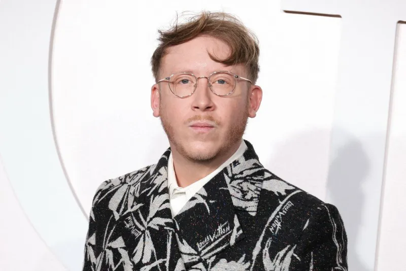 eddy de pretto attending the dance gala - a tribute to patrick dupond held at opera garnier in paris, france on february 21, 2023 photo by david boyer abacapresscom , 843172 106 paris france