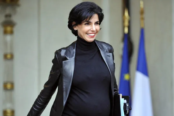 la ministre de la justice française rachida dati quitte le palais d'elysée après avoir assisté à la réunion hebdomadaire du cabinet le 12 novembre 2008 à paris afp photo gerard cerles