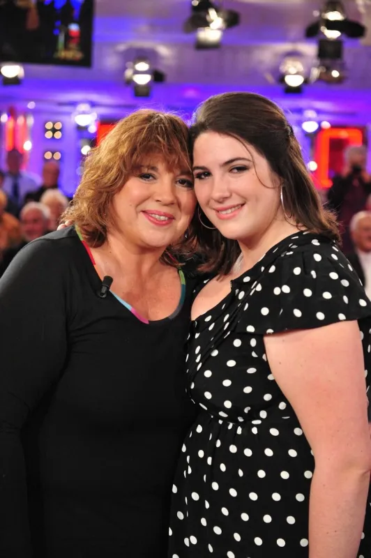 michèle bernier et sa fille charlotte gaccio lors de l'enregistrement de vivement dimanche le 10 janvier 2010 à paris, france photo by max colin abacapresscom