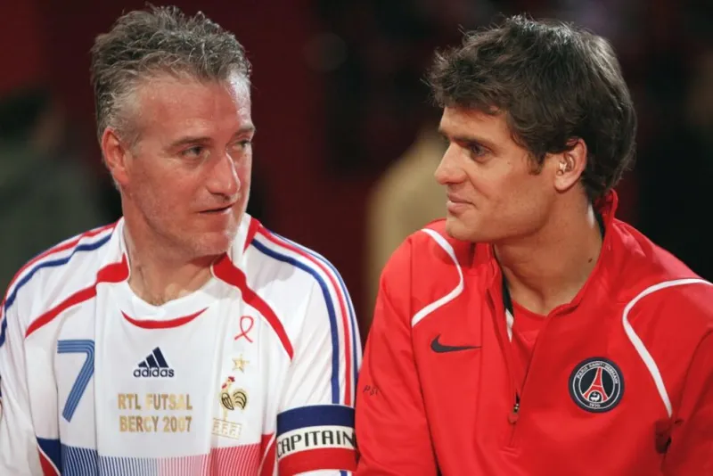 jerome rothen and didier deschamps during the paris' indoor football tournament match at bercy's stadium in paris on march, 25 2007 photo by mehdi taamallah cameleon abacapresscom
