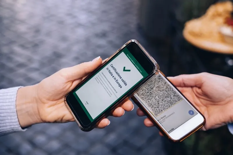 checking vaccination certificate or negative test for covid-2019