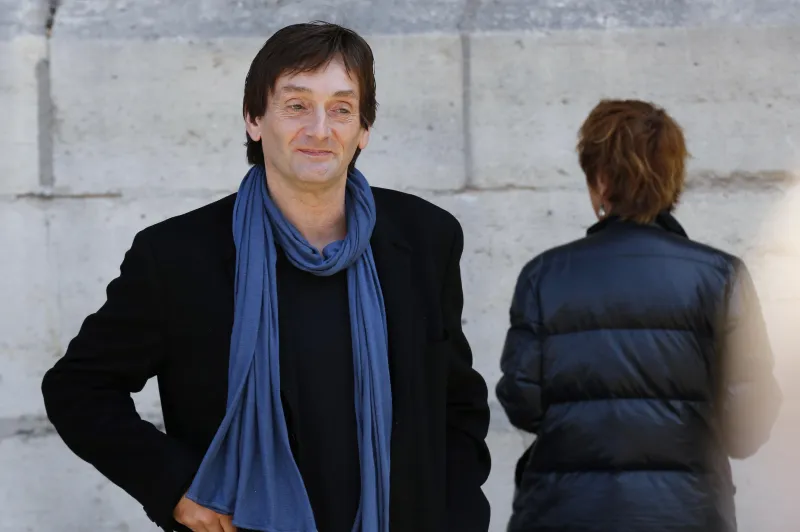 france divertissement humour joly funèbre