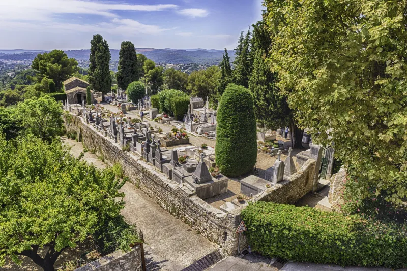 saint-paul-de-vence, france - august 17  the municipal cemetery of saint-paul-de-vence, cote d'azur, france, as seen on august 17, 2019 it hosts the tomb of the famous artist marc chagall