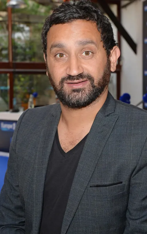 europe 1 conférence de presse rentree 2014 le 3 sept 2014 un pariscyril hanouna pose pour photos à europe 1 station de radio conférence de presse annuelle à paris, france, 3 septembre 2014 photo par pascal baril planete bleue images abacapresscom