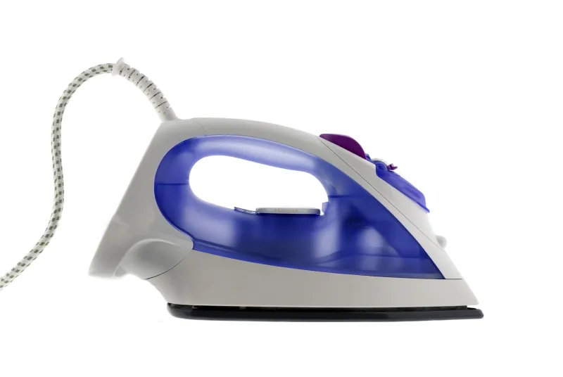 fer horizontal le fer isolé sur un fond blanc pour repasser le linge