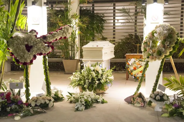 france outre-mer musique hallyday