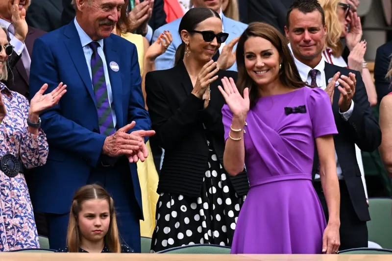 catherine, princesse de galles, et la princesse charlotte assistent à la finale masculine des championnats de wimbledon 2024 à l'aeltc à londres, royaume-uni, le 14 juillet 2024 photo par corinne dubreuil abacapresscom