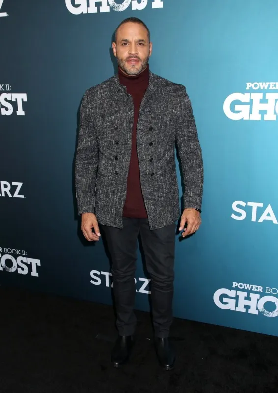 daniel sunjata attending the 'power book ii  ghost' season 2 premiere held at the sva theatre on november 17, 2021 in new york city, ny, usa photo by steven bergman aff abacapresscom