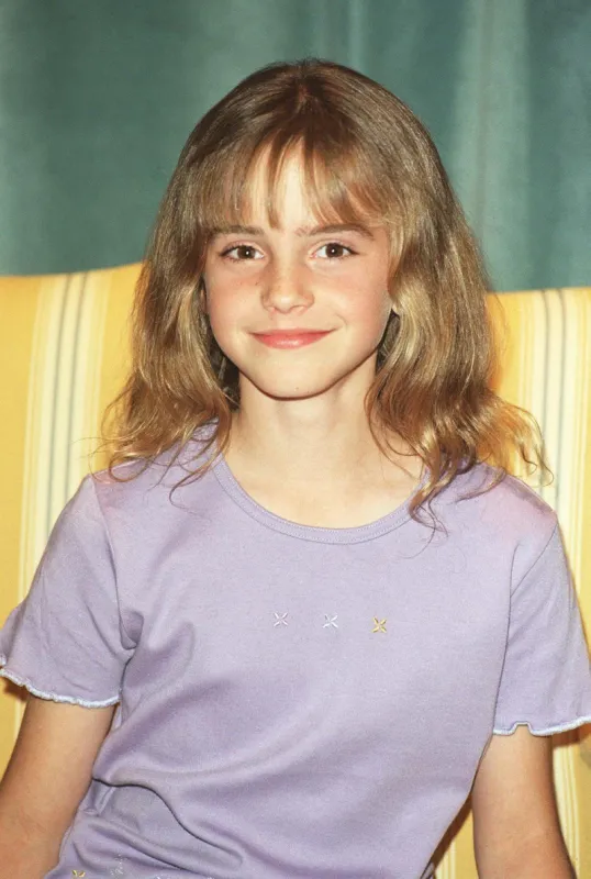emma watson attends a press conference for the movie harry potter and the philosopher's stone in london, uk on august 23, 2000 photo by starstock photoshot abacapresscom , 726533 004 royaume uni united kingdom