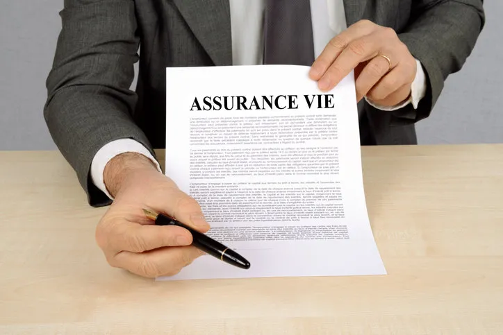 signature of the life insurance contract