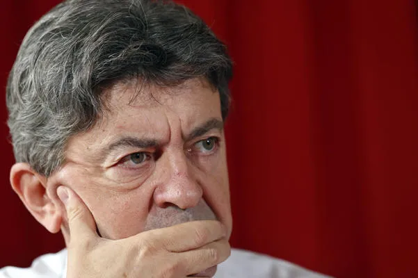 jean-luc mélenchon, coprésident du parti de gauche (pg), assiste à une conférence de presse le 25 juin 2012 à paris afp photo thomas samson