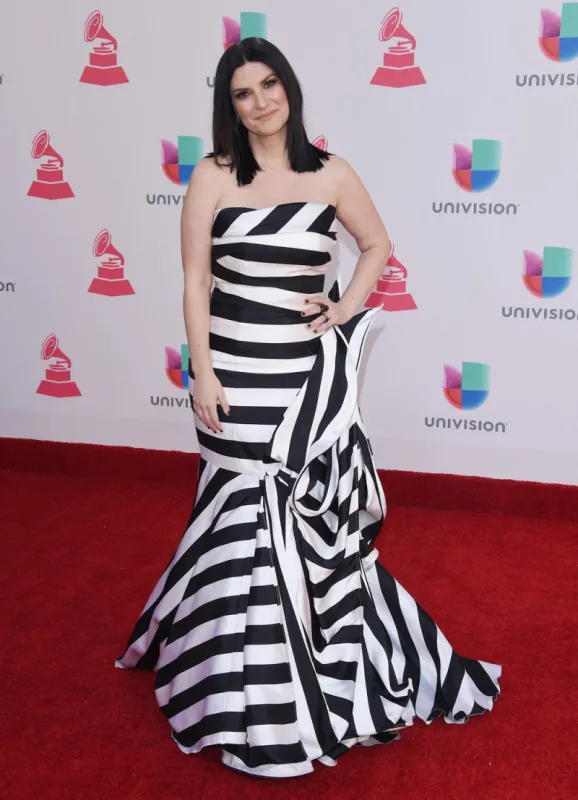 laura pausini attending the 17th annual latin grammy awards in las vegas, nv, usa on november 17, 2016 photo by vince flores startraks abacapresscom , 571683 065 las vegas etats-unis united states