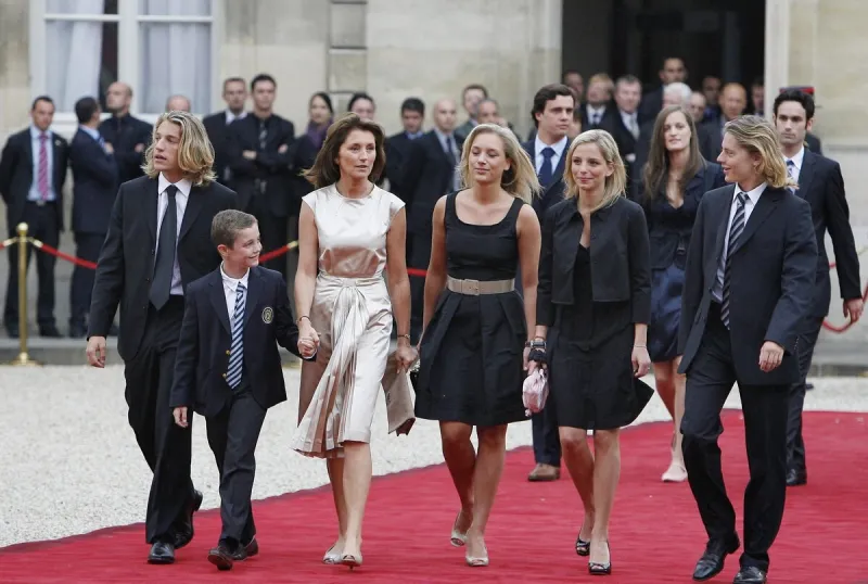 cérémonie d'investiture du président élu nicolas sarkozy - paris
