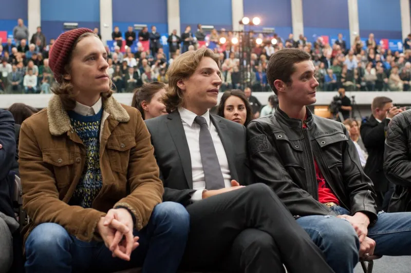 nicolas sarkozy tient un meeting - boulogne-billancourt