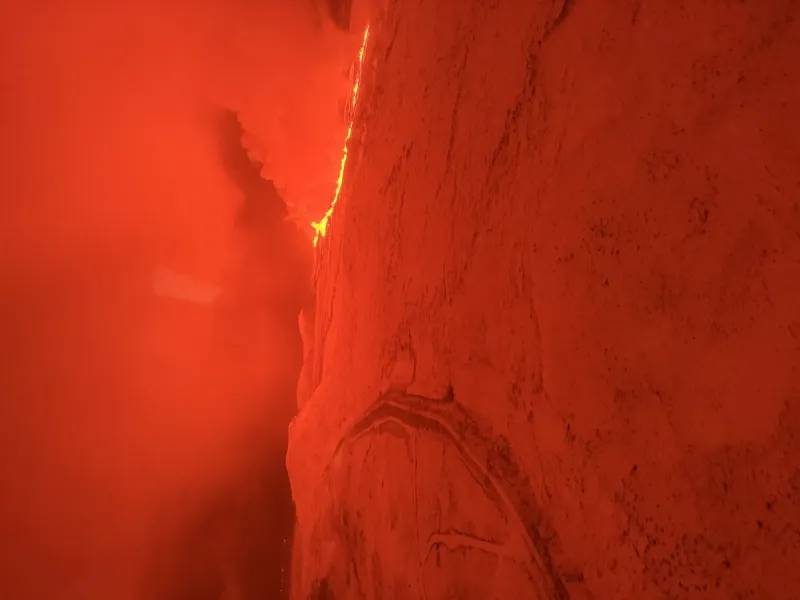 le volcan islandais entre en éruption après des semaines d'activité sismique