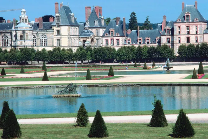 chÃ¢teau de fontainebleau in fontainebleau, france, europe