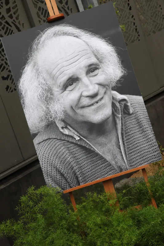 illustration during the inauguration of leo ferre's garden, (franco-monegasque poet, composer, singer and musician singer leo ferre who died in 1993) at the passage brulon in paris, france on october 24, 2009 photo by denis guignebourg abacapresscom