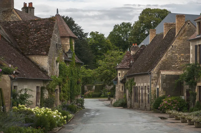 the alley that guides through the village apremont belongs to the list of the most beautiful villages in france