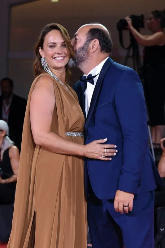 julia vignali et kad merad assistent à la première de finally (finalement) dans le cadre du 81e festival international du film de venise, à venise, en italie, le 02 septembre 2024 photo par aurore marechal abacapresscom