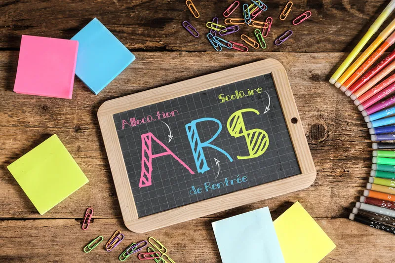 ardoise d’école   ars (couleur)