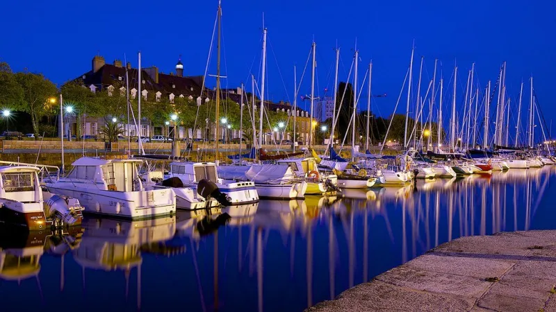 lorient by night