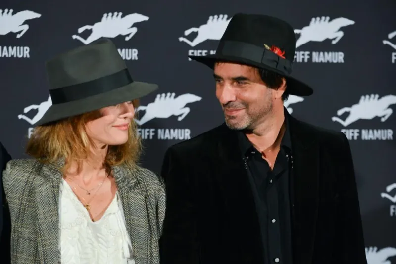 vanessa paradis gets married to director samuel benchetrit