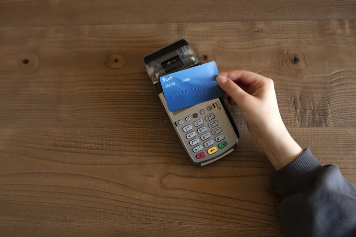 spending money with credit card on pos