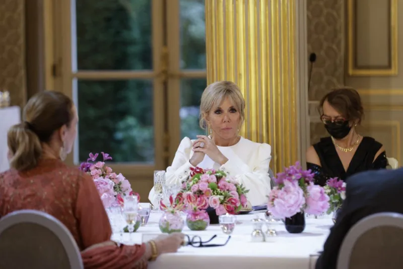 french president's wife brigitte macron (c) listens to the different speeches prior to a state diner in the honor of italian president sergio mattarella (unseen) at the elysee palace in paris, on july 5, 2021 (photo by yoan valat   pool   afp)