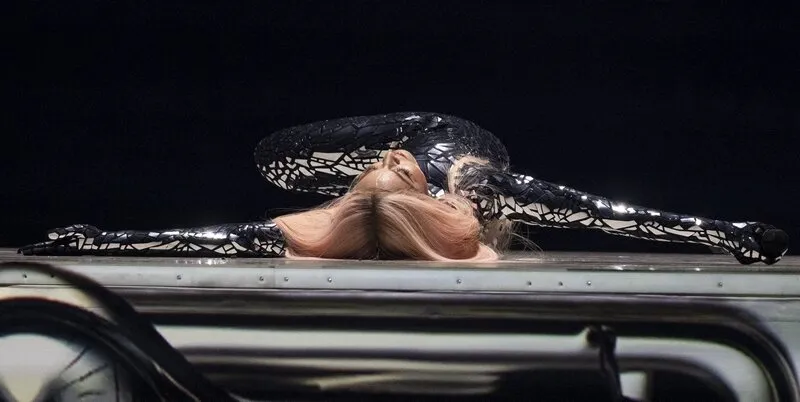 madonna se produit lors de la première soirée de son concert celebration tour à l'o2 arena de londres, au royaume-uni, le 14 octobre 2023 photo par splashnews abacapresscom