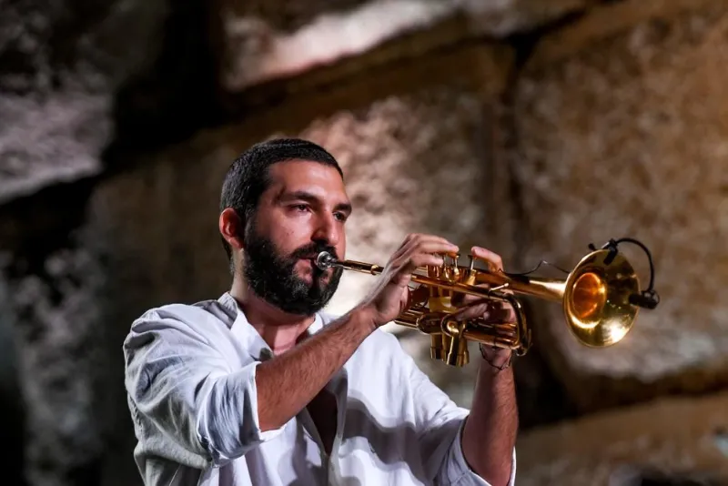 matthieu chedid in concert in baalbeck - lebanon