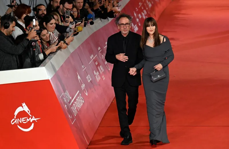 bellucci et burton première apparition sur le tapis rouge - rome