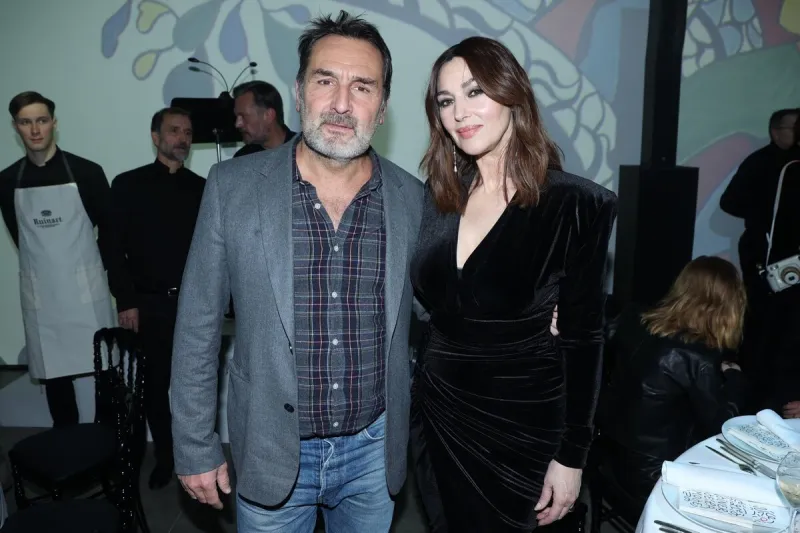 gilles lellouche et monica bellucci au diner de la mode, soirée sidaction, à paris pour l'association de lutte contre le sida le 25 janvier 2024 à paris, france photo par jerome domine abacapresscom