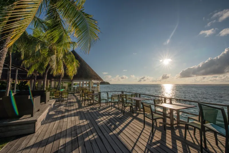 maldives club med cafe