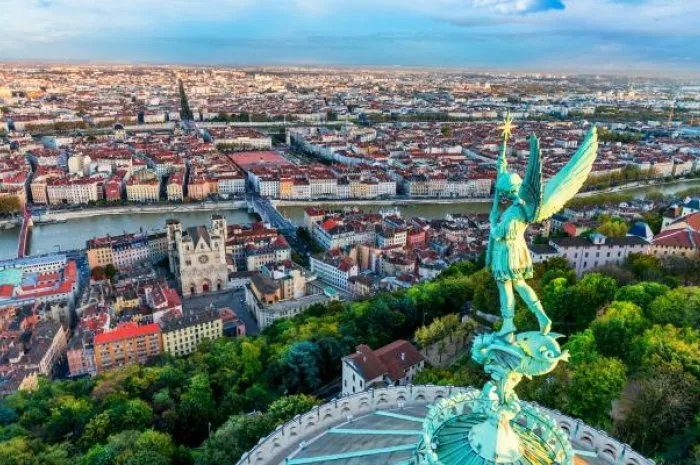 vue de lyon ville de fourvière, france