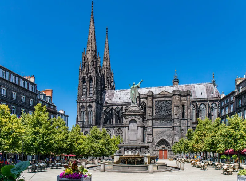 notre-dame-de-l'assomption cathedral - clermont-ferrand, auvergne, puy-de-dôme, france