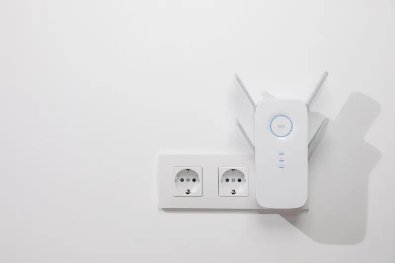 wifi extender in power outlet