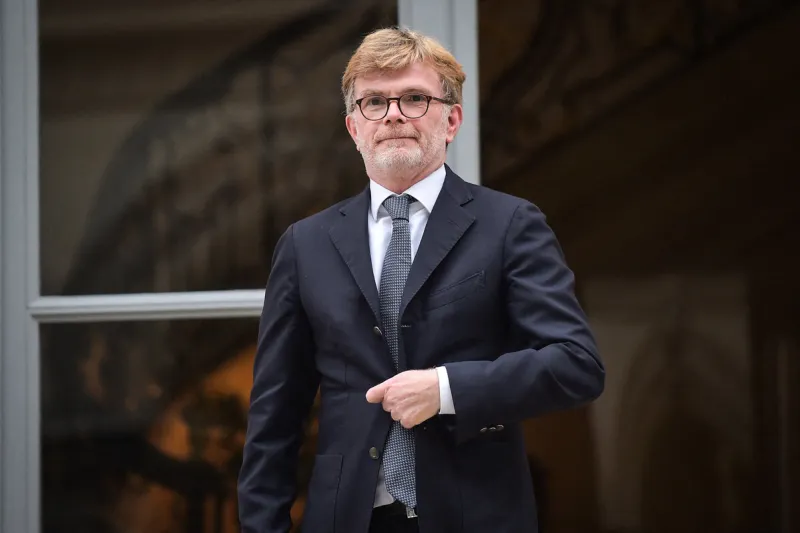 cérémonie de passation de pouvoirs au ministère de l'agriculture - paris