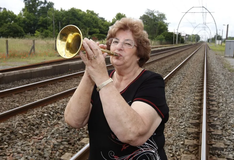 exclusif maite nous recoit dans son fief a l'occasion son 70eme anniversaire - rion-des-landes