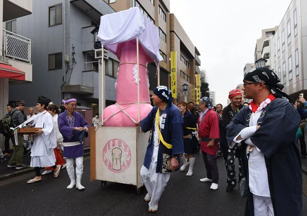 japon culture festival phallus