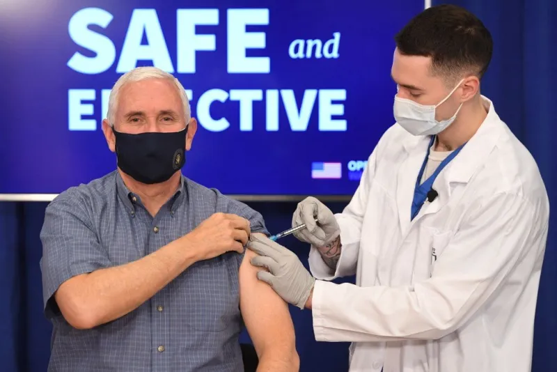 us vice president mike pence receives the covid-19 vaccine in the eisenhower executive office building in washington, dc, december 18, 2020 (photo by saul loeb   afp)