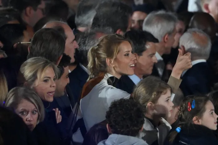 emmanuel macron celebrates victory - paris