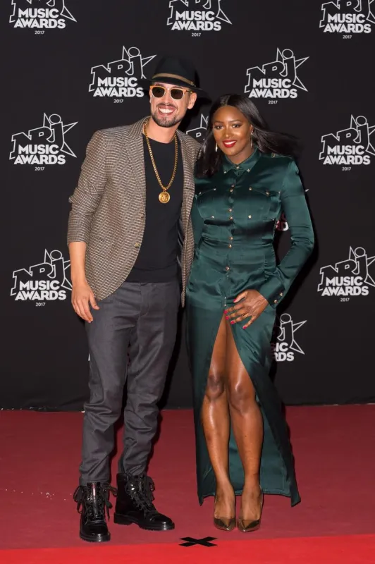 lartiste et awa imani présents à la cérémonie de remise des prix de musique du 19ème nrj au palais des festivals de cannes, france le 4 novembre 2017 photo de nicolas genin abacapresscom, 613821 092 cannes france