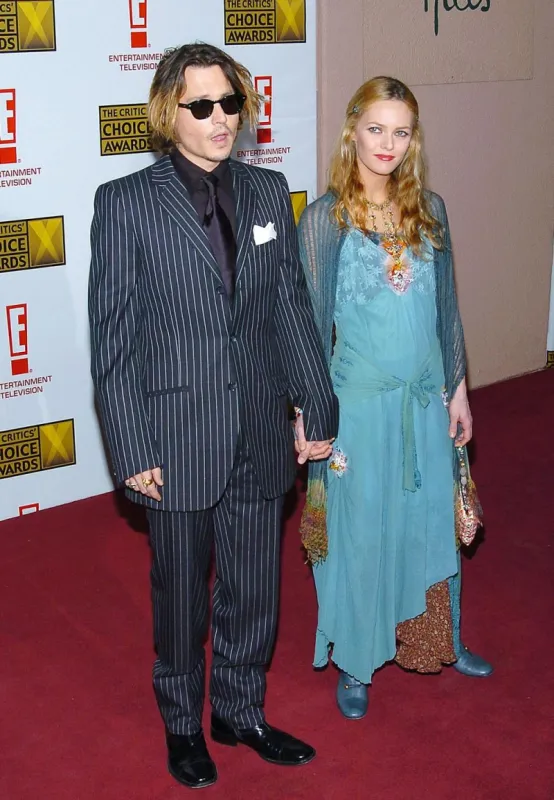 johnny depp and vanessa paradis arriving at the 9th annual critics' choice awards at the beverly hills hotel in los angeles january, 10, 2004 (pictured   johnny depp, vanessa paradis) photo by blue abaca