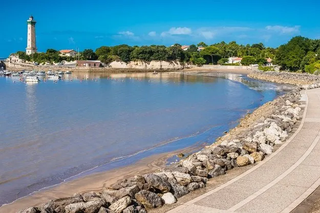 landscape of the city of saint-georges-de-didonne